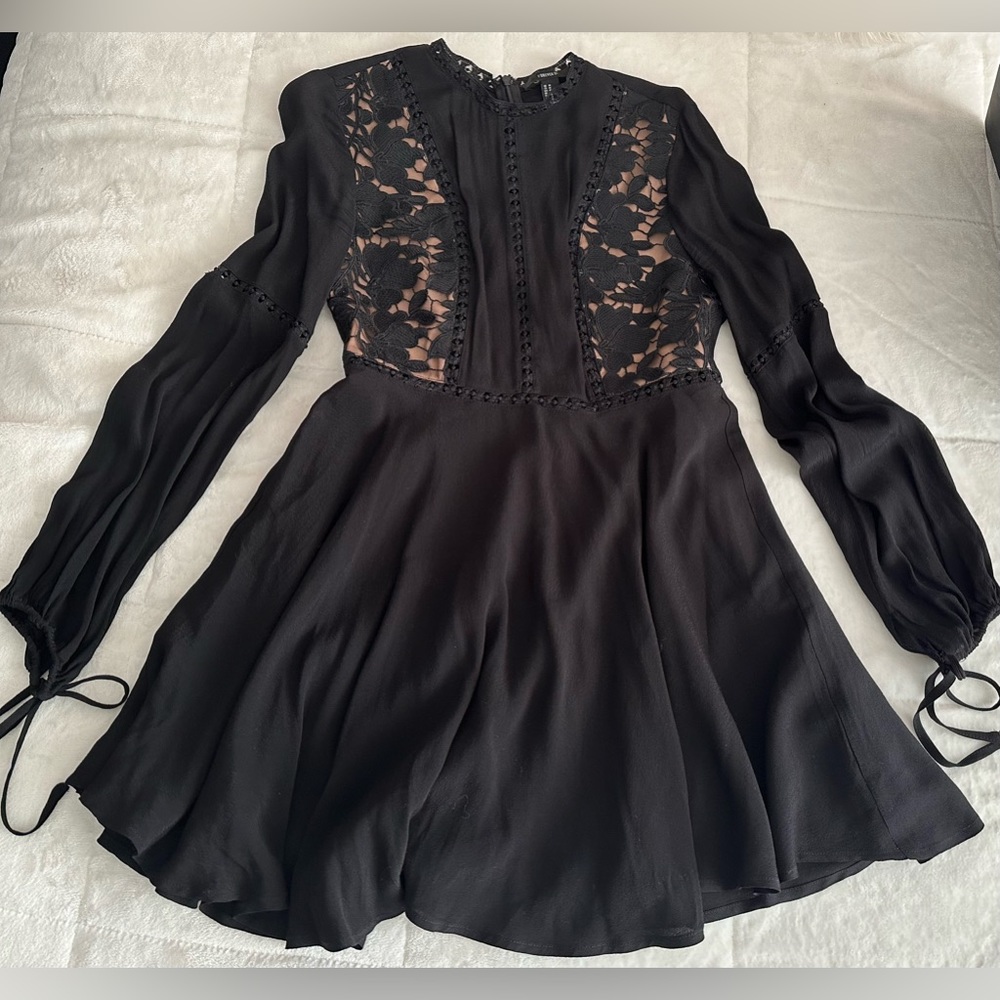 💜Forever 21 Crochet Overlay Mini Dress - Picture 3 of 4